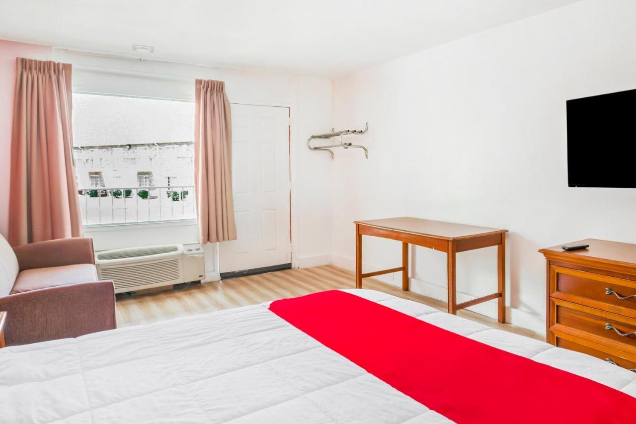 Oyo Hotel Columbia Sc West เวสต์โคลัมเบีย ภายนอก รูปภาพ