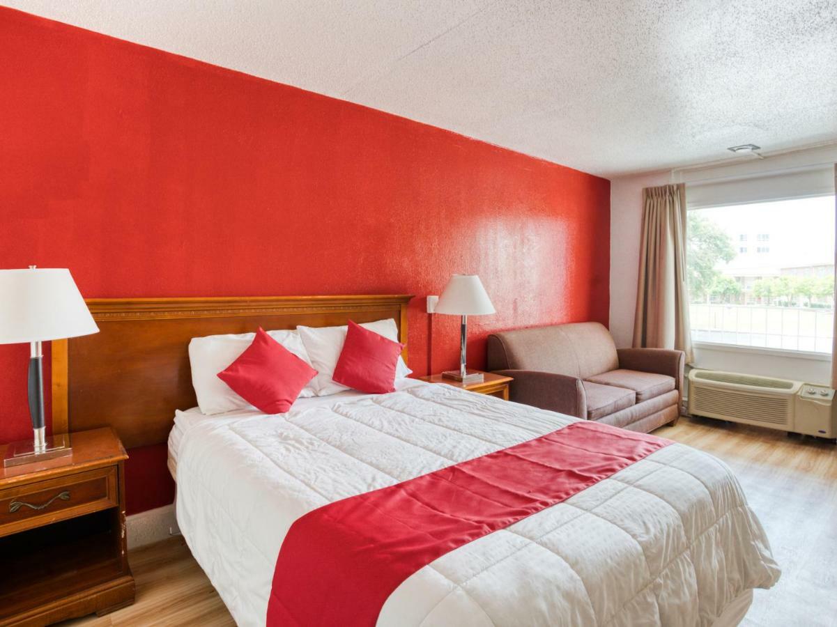 Oyo Hotel Columbia Sc West เวสต์โคลัมเบีย ภายนอก รูปภาพ